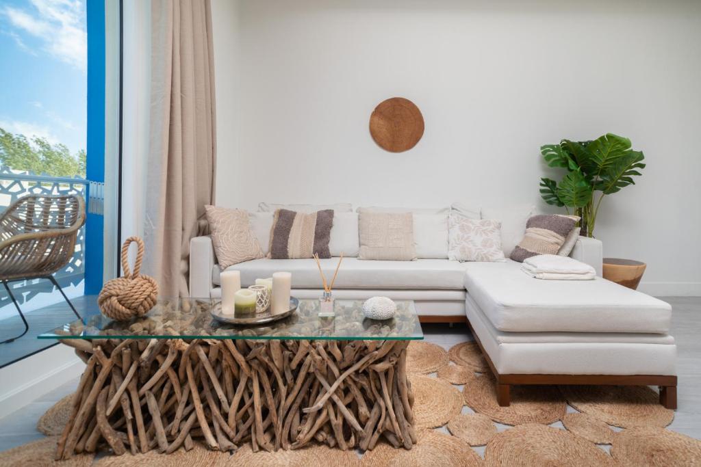Luxury 1 bed apartment near Seven Mile Beach at The Grove - Villa Zen photo 2