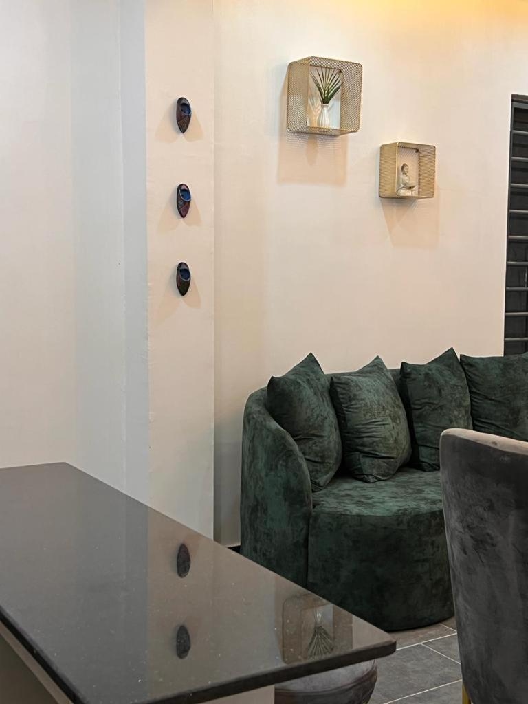 Luxury 2 bedroom flat with pool at kingsland Lekki photo 3