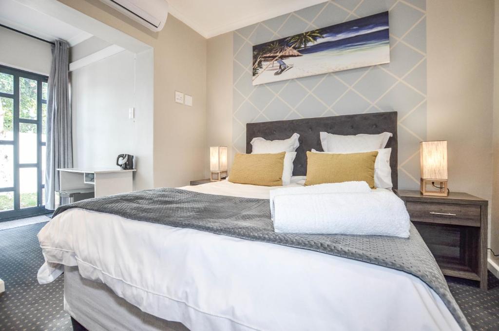 Casa Milner Guest House Room Type - Superior Queen Room