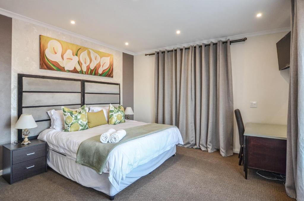 Casa Milner Guest House Room Type - King Room with Balcony