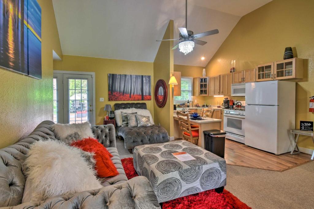 Bright Chesapeake Home Near Shopping and Dining photo 3