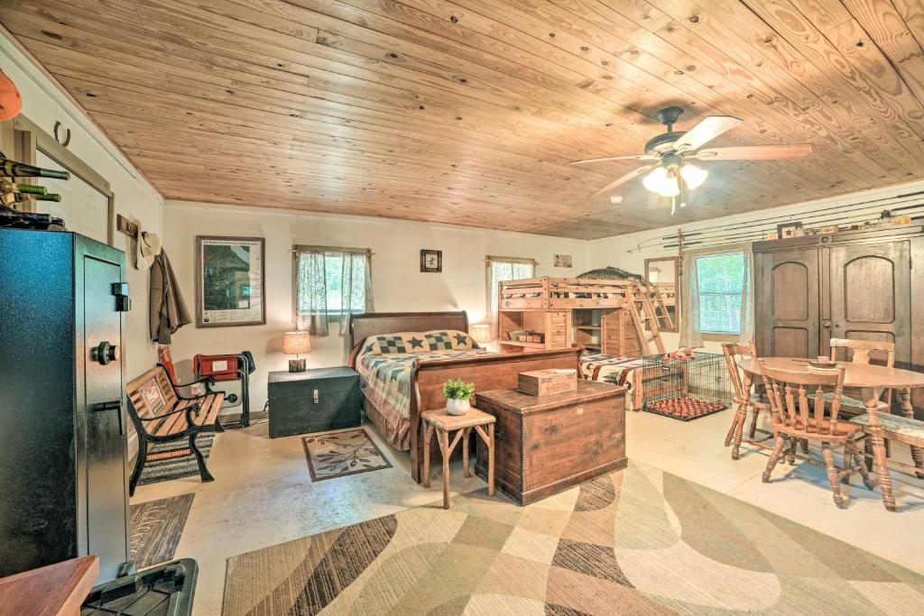 Private Murray Abode with Fire Pit Hunt and Fish photo 2