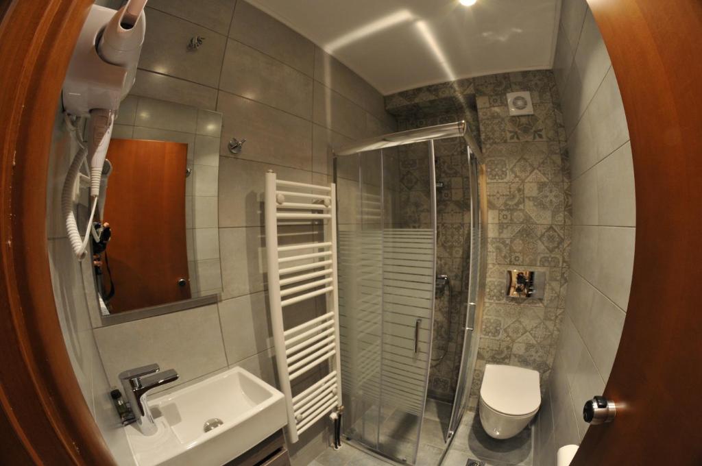 Η ΦΛΩΚΑΤΗ photo 3