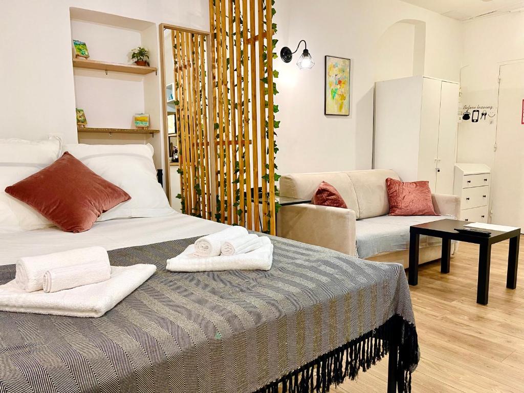 Cosy modern studio in the heart of Nice with AC