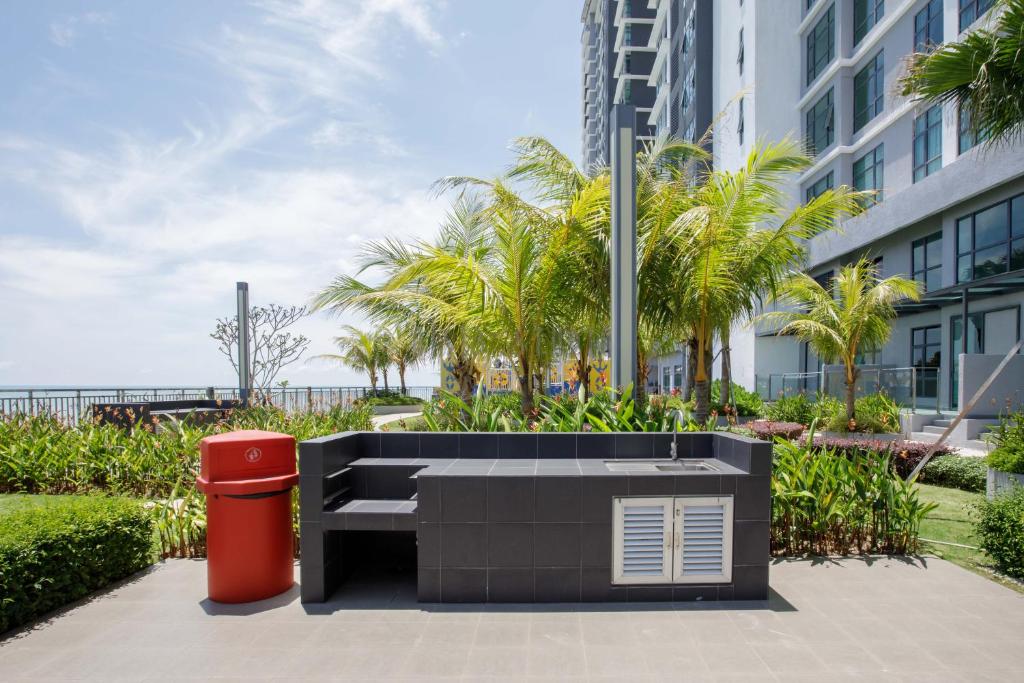 AISI3 Studio Seaview at Tanjung Lumpur photo 2