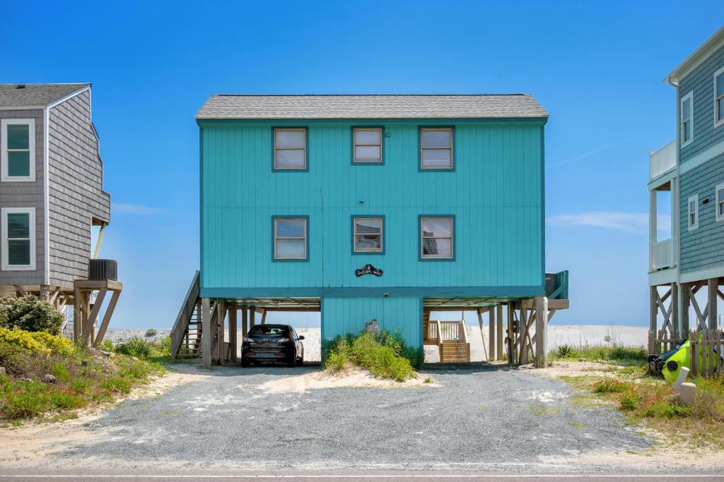 A Pirate's Paradise by Oak Island Accommodations image