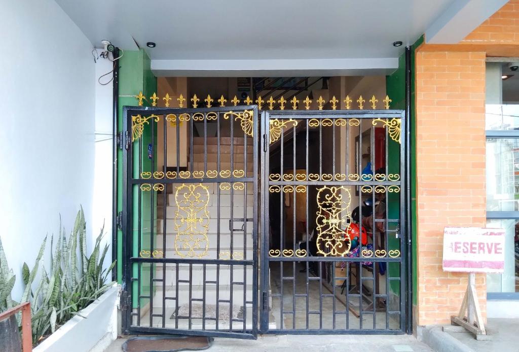 RedDoorz near Ormoc Port Terminal photo 1