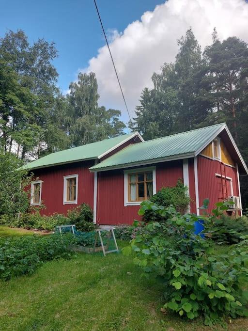 Idyllinen mökki Laitilassa photo 2