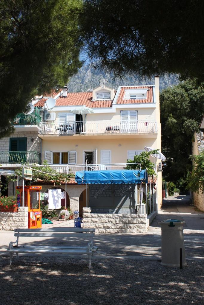 Apartments by the sea Drvenik Donja vala, Makarska - 6658 photo 1