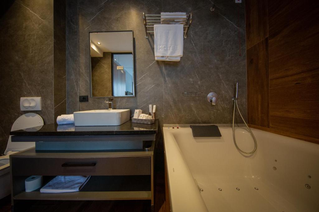 Brezovica Hotel & SPA photo 1