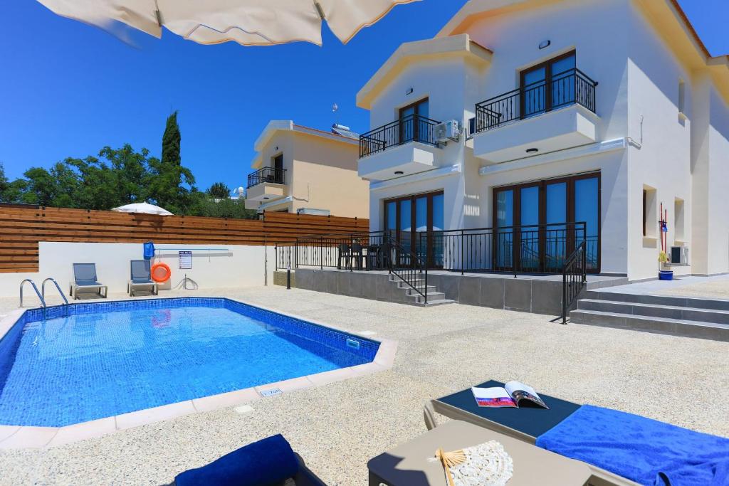 Villa Ernica photo 3