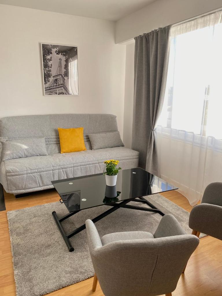 Panoramic View Studio - 15 min from Paris photo 2