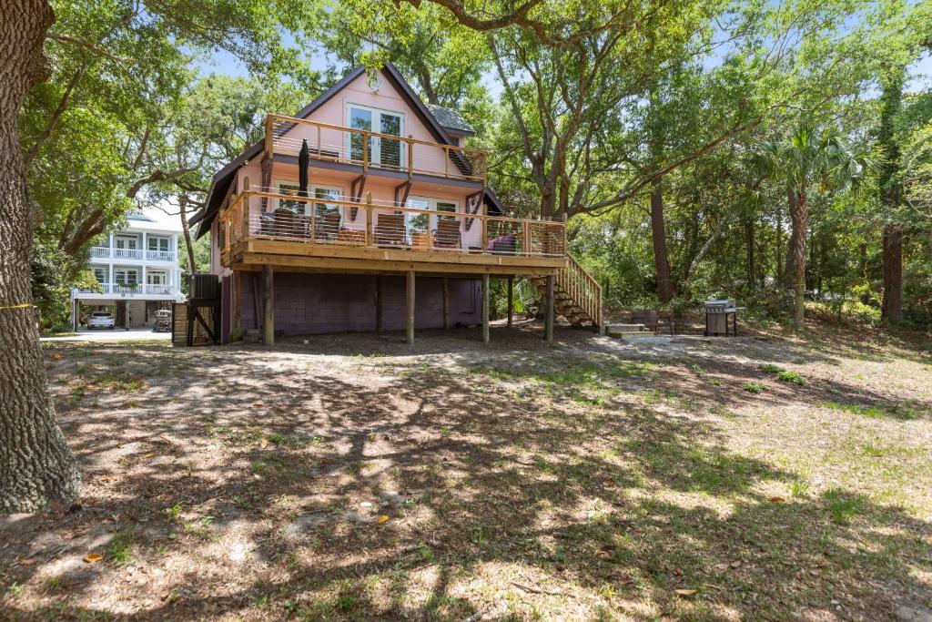 Folly Vacation Vintage Cottage with Stunning Views 218 photo 2