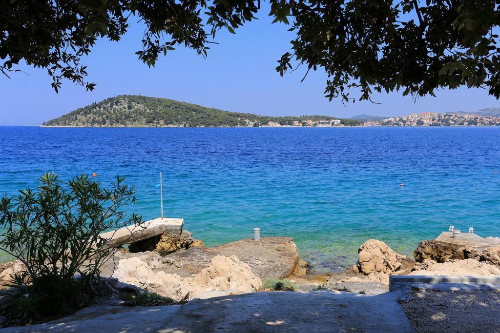 Family friendly seaside apartments Razanj, Rogoznica - 10373 photo 3