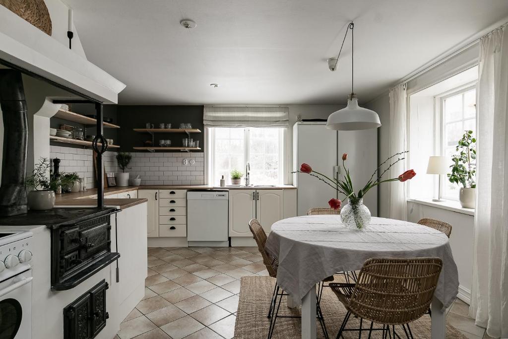 Charming Villa at Askersund Golf Resort photo 4