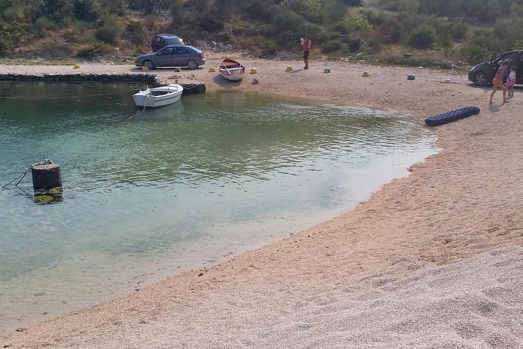 Family friendly apartments with a swimming pool Dvornica, Rogoznica - 11470 photo 3