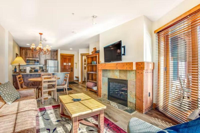 1 Bedroom Mountain View Condo In River Run Village Just 75 Yards From The River Run Gondola photo 1