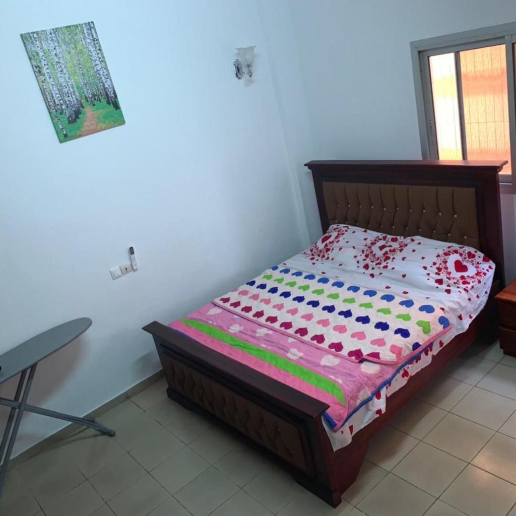 Appartement Meublé 2 et 3 Chambres Avec Groupe Électrogène À Makèpè photo 3