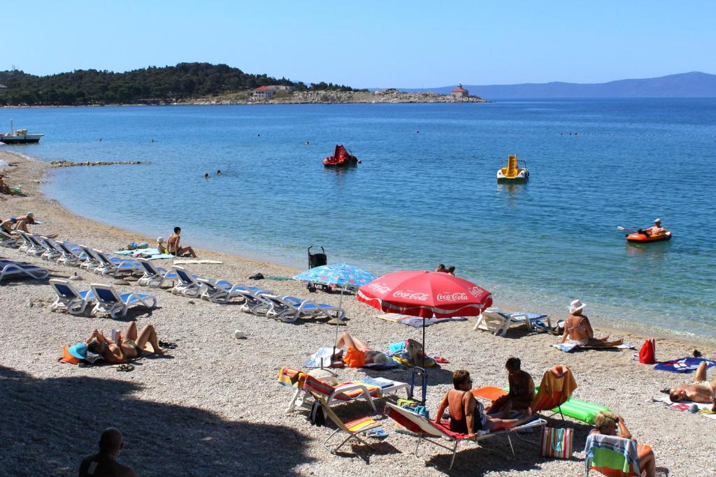 Apartments and rooms with parking space Makarska - 6759 photo 4
