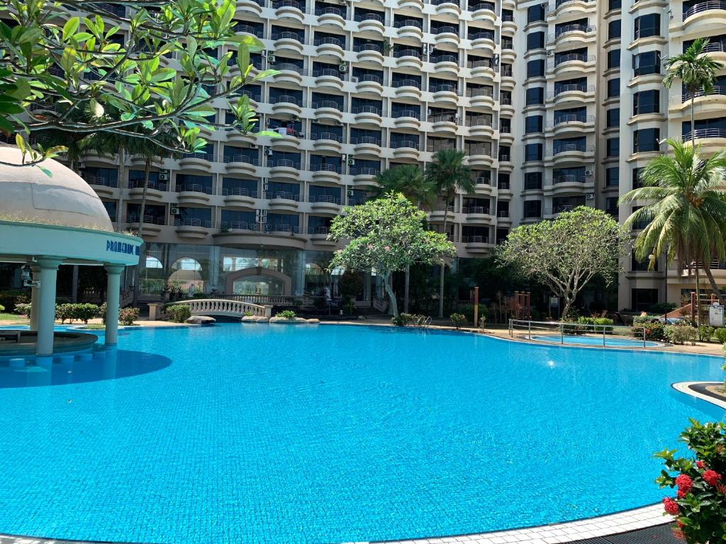 Riviera Bay Condominium, Tanjung Kling photo 4