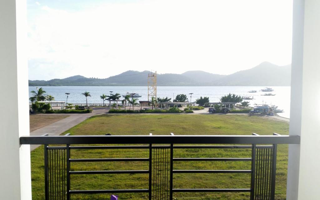 Coron Gateway Hotel & Suites photo 4