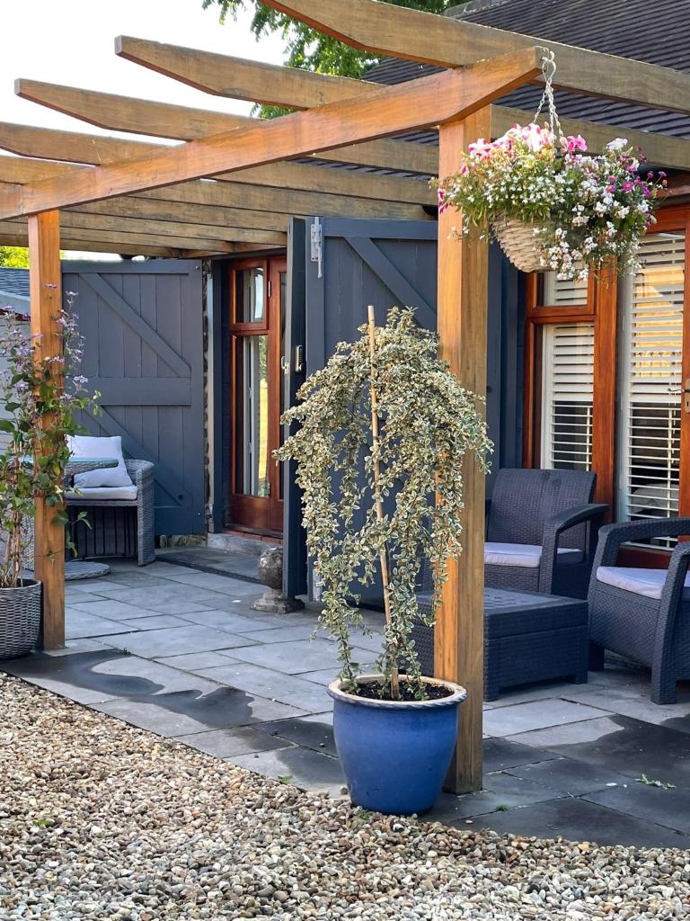Lavender Cottage - Hillside Holiday Cottages, Cotswolds - Tap to explore photos