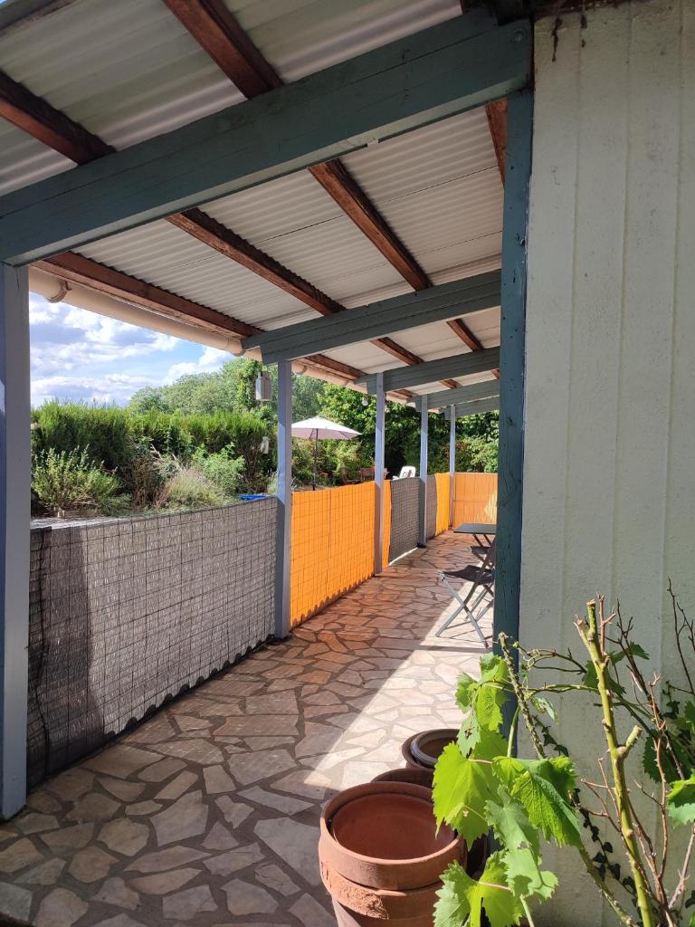 Chalet dans la Foret....Adorable 1 bedroom chalet surrounded by woodland photo 1