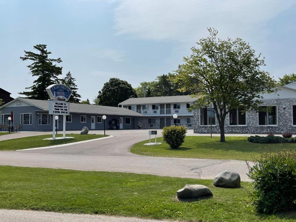 Lighthouse View Motel image