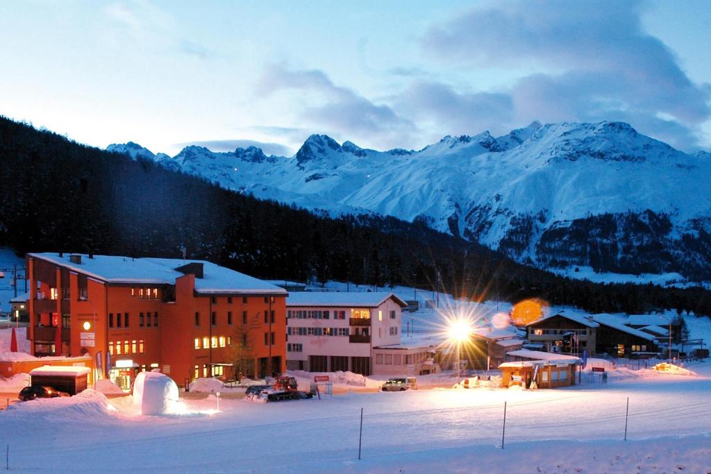 Pontresina Youth Hostel photo 2