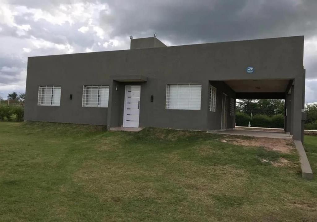 Alquiler temporal casa Bialet Masse con pileta, cancha de fútbol, mesa de pool y ping pong