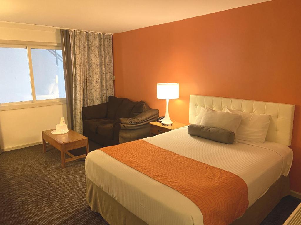 Howard Johnson by Wyndham Atlantic City - Tap to explore photos