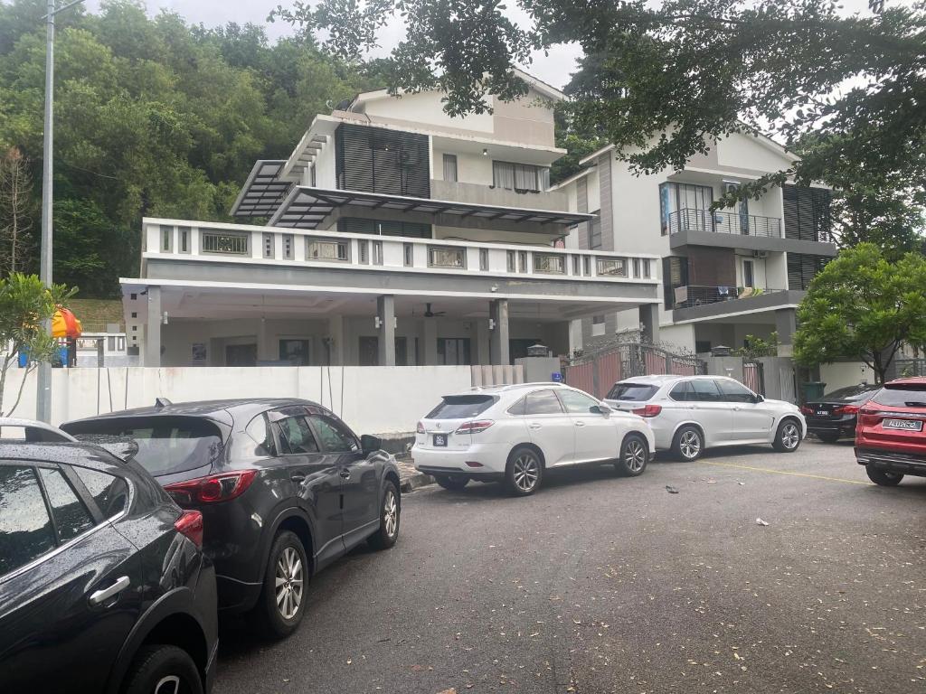 60PAX 9BR Villa Kids Swimming Pool, KTV, BBQ n Pool Tables near SPICE Arena Penang 9800 SQFT photo 4
