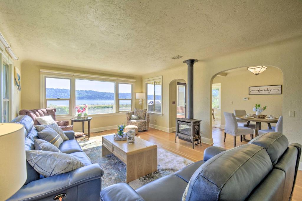Spacious Family-Friendly Home on Port Orchard photo 2