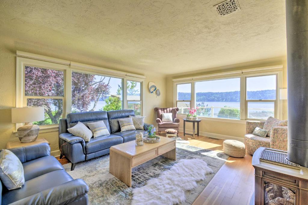 Spacious Family-Friendly Home on Port Orchard photo 4