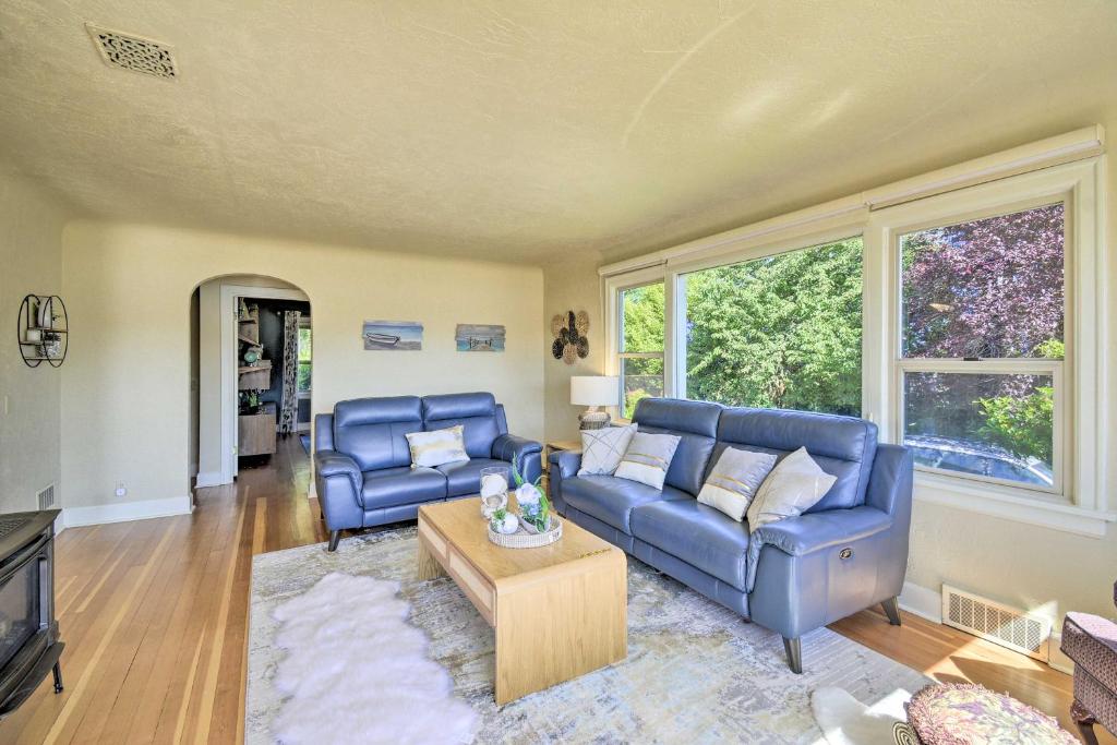 Spacious Family-Friendly Home on Port Orchard photo 3