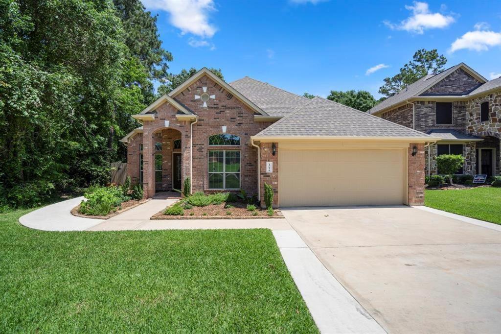 Spacious Conroe Home around 4 miles to the Lake photo 1