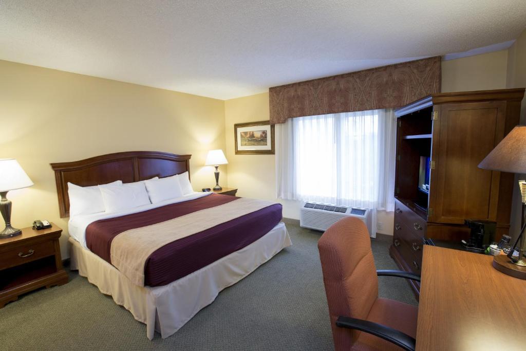 Swan Lake Resort photo 3