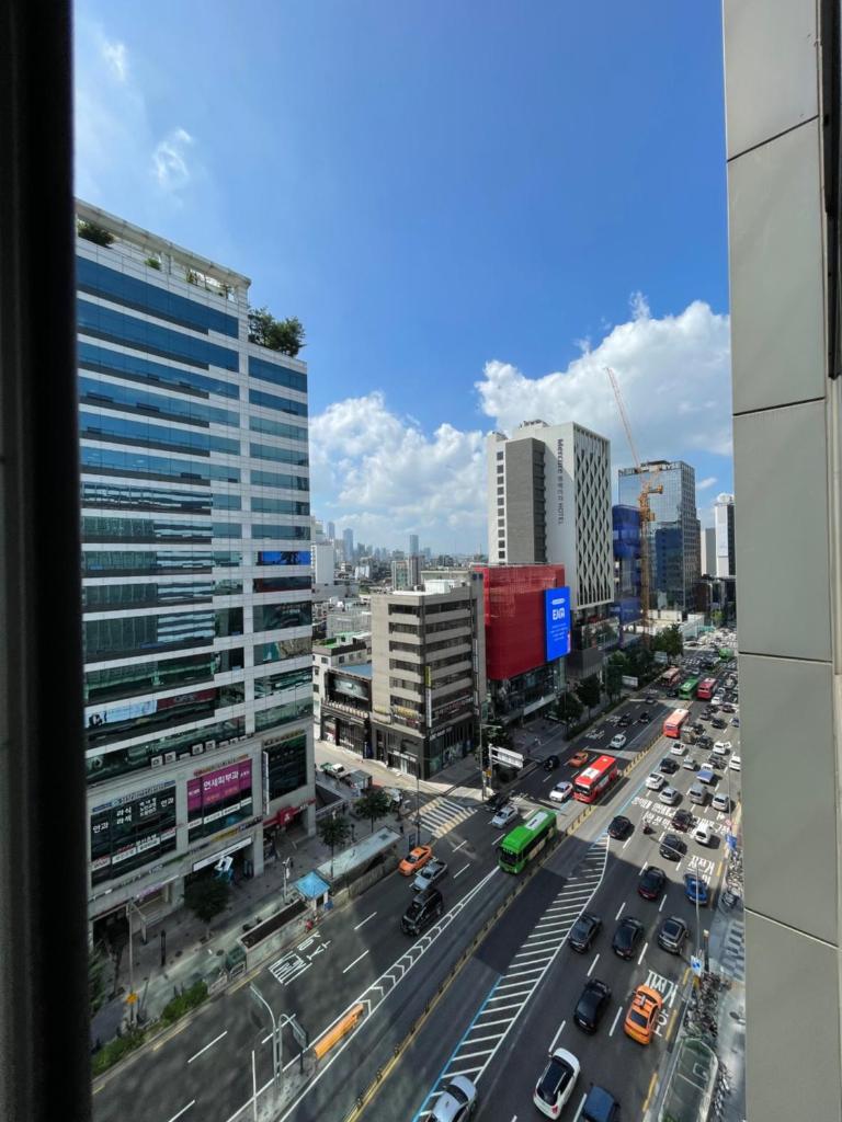 Hongdae Residence 3 - 1min from Hongik Uni station Exit #1 photo 3