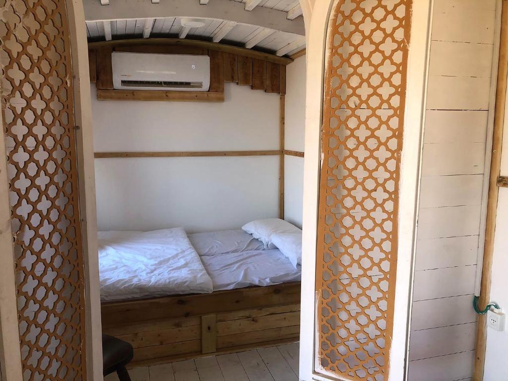 Sherman's place - שרמנ'ס פלייס photo 4
