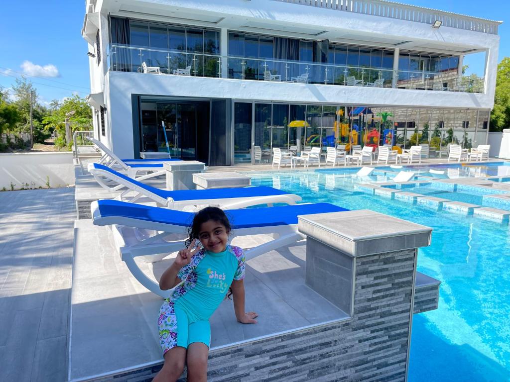 Bingo House Watamu, A Modern 5-Bedroom Villa with Pool, A Kids Heaven photo 3