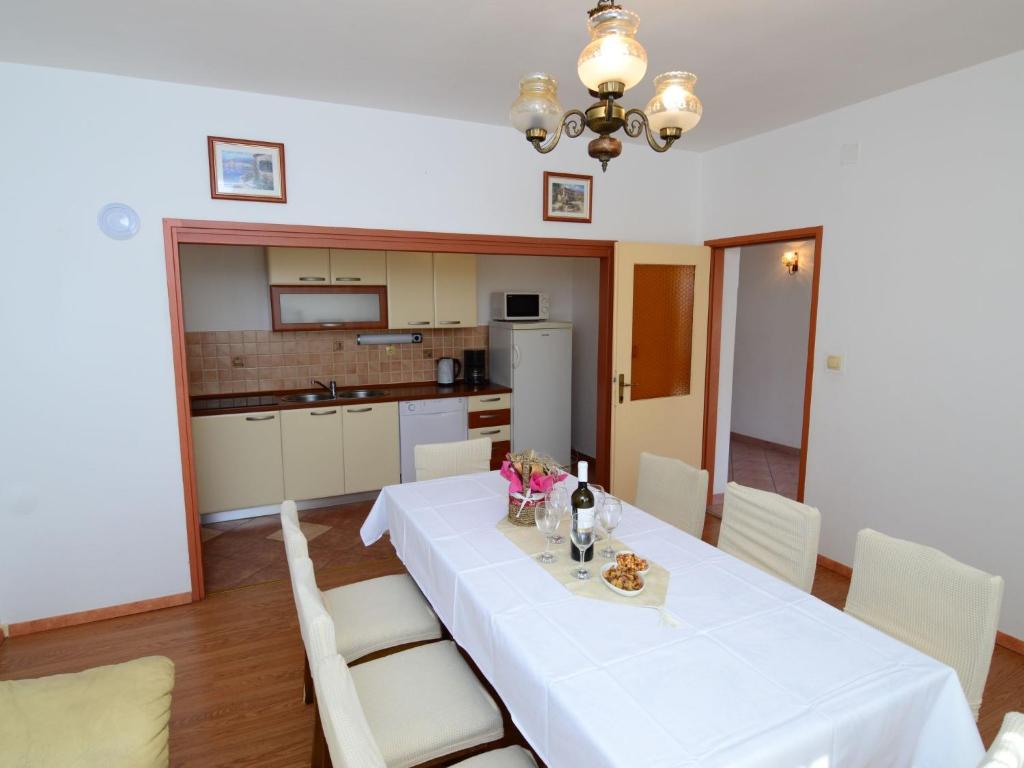 Apartment Grebastica-2 by Interhome photo 4