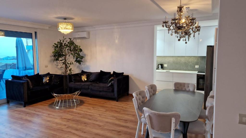 Pirro Luxury Apartment photo 1