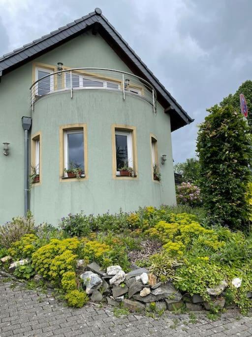 Behagliches Haus mit Kamin photo 1