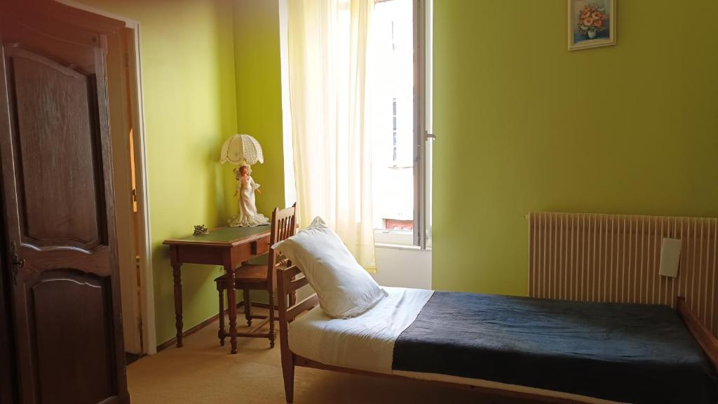 Room in Guest room - The Green Suite photo 3