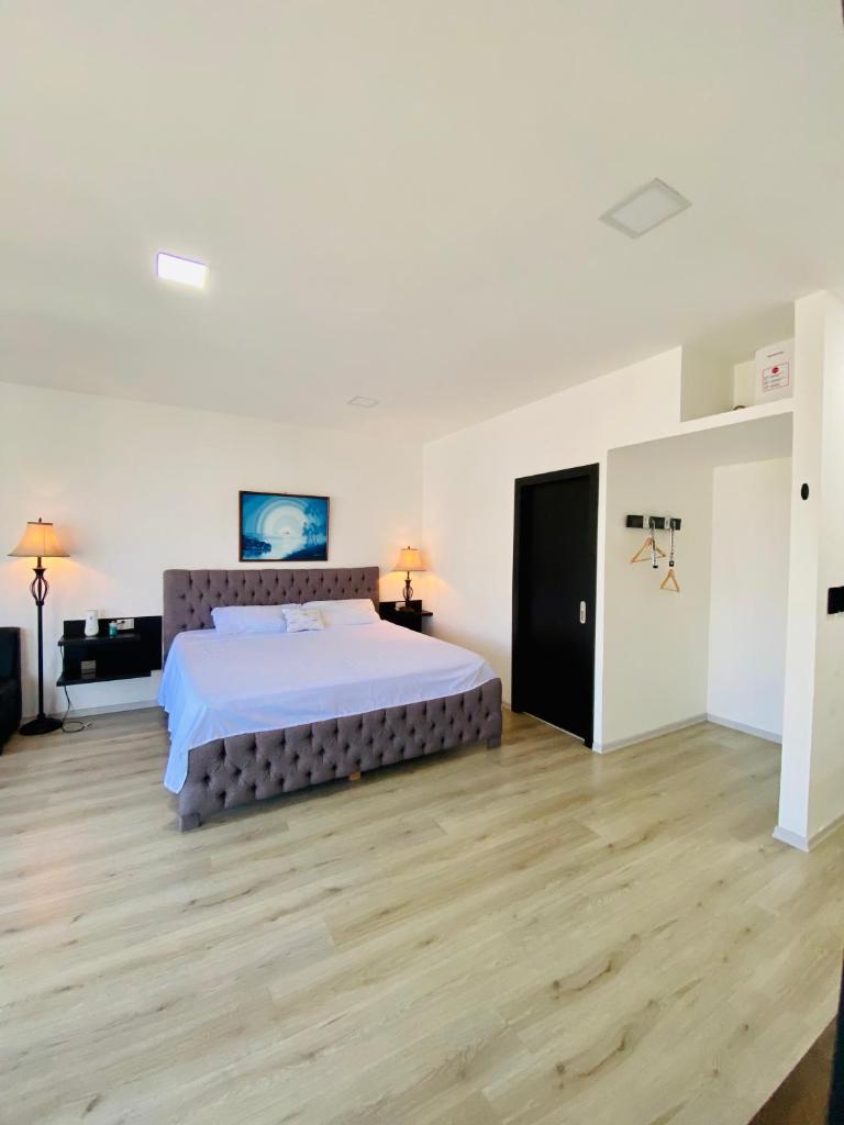 Habitación Ejecutiva cómoda y acogedora - Centro de Manta photo 2