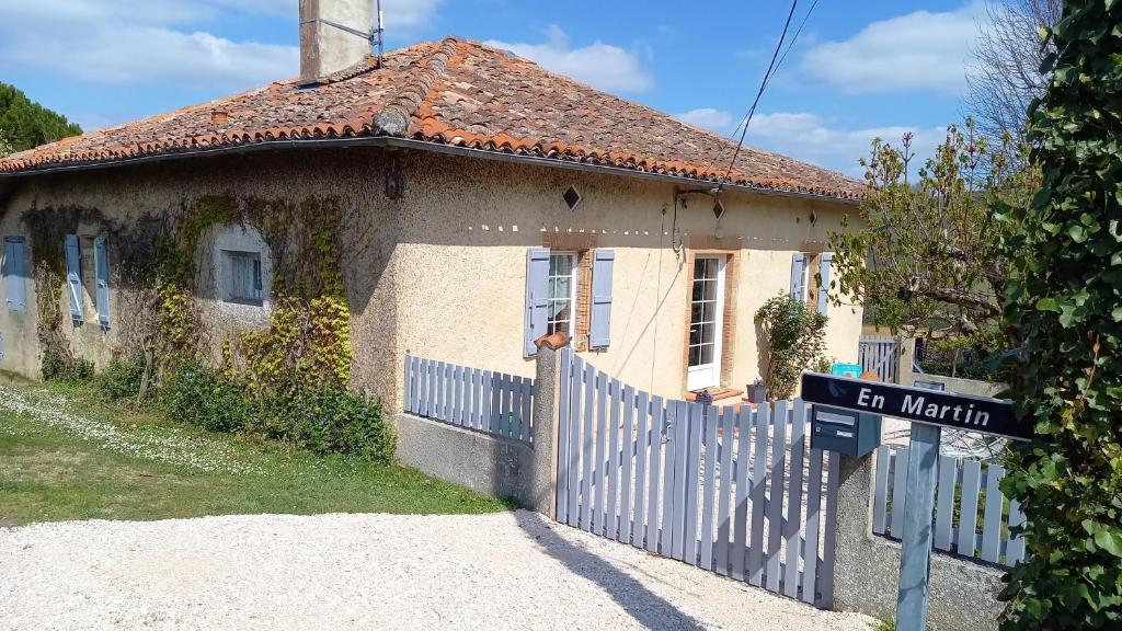 Maison de 3 chambres avec jardin clos et wifi a Martisserre