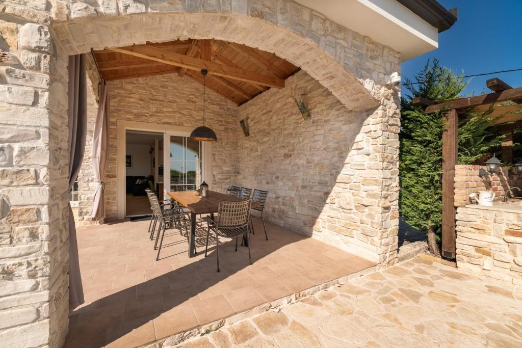 Villa Kala-luxury villa, heated pool in a quiet area - by TRAVELER tourist agency Krk photo 3