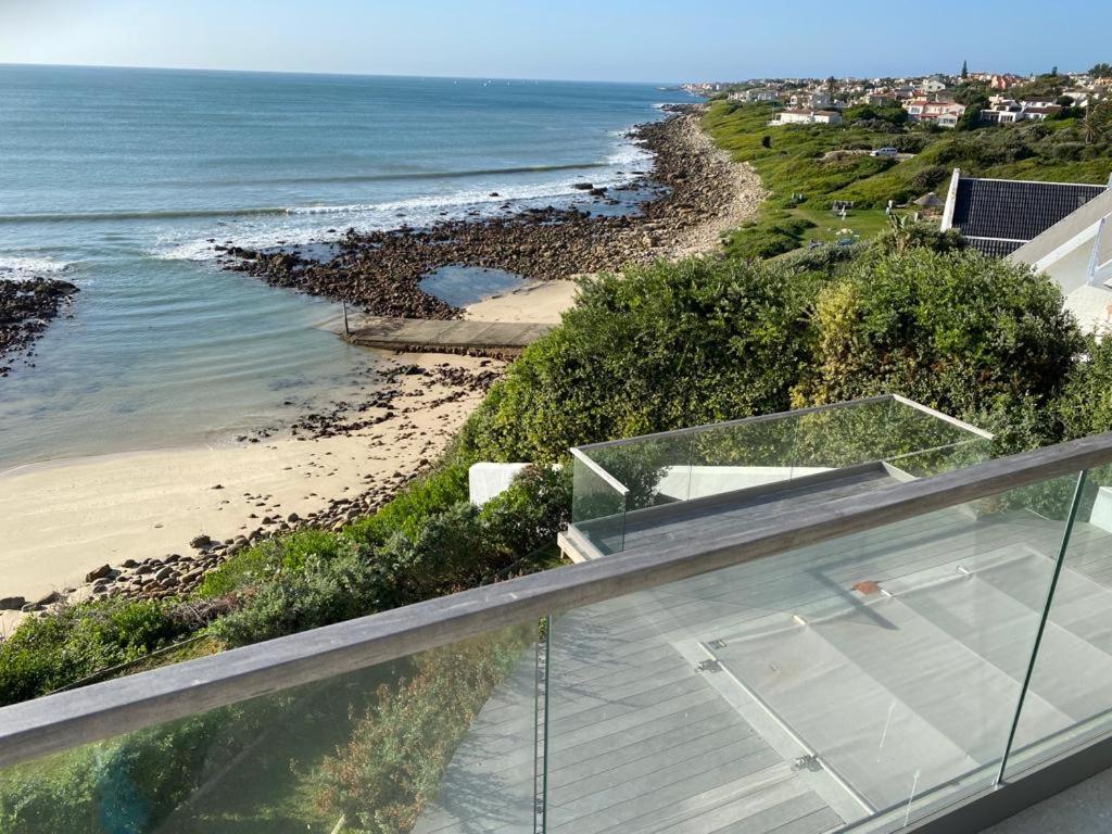 Luxury Beach House photo 2