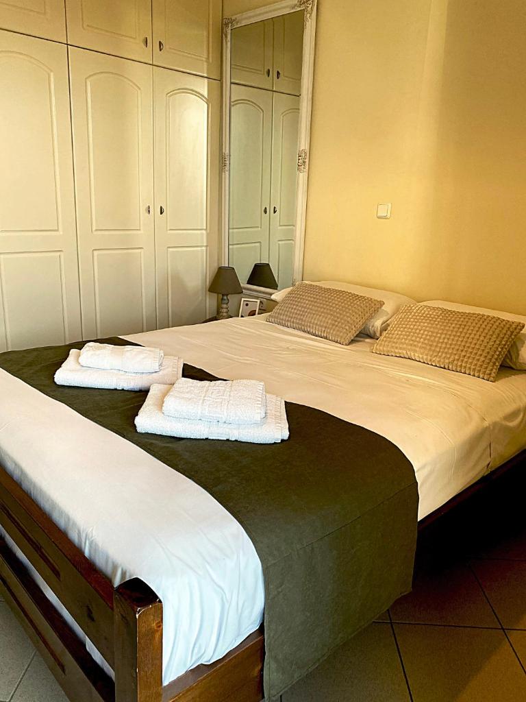 Helen - The Spartan Home photo 3