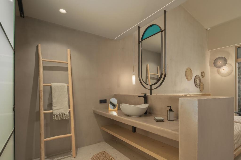 NERĒA Boutique Hotel - Tap to explore photos